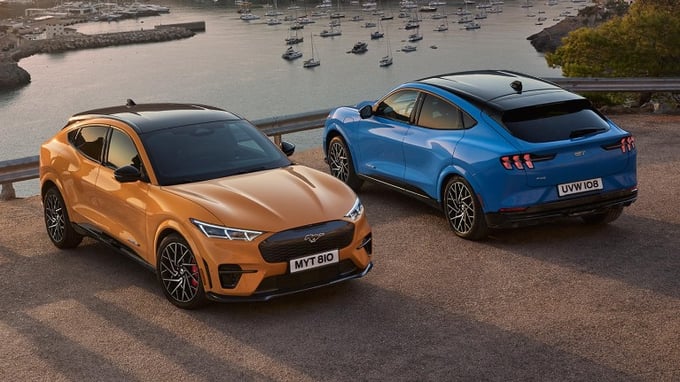 Elektro SUV von Ford als Crossover im Mustang Mach-E