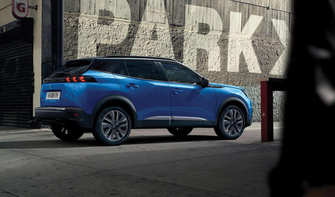 Elektro SUV: Peugeot e-2008 besonders günstig und für Trips in der Stadt geeignet