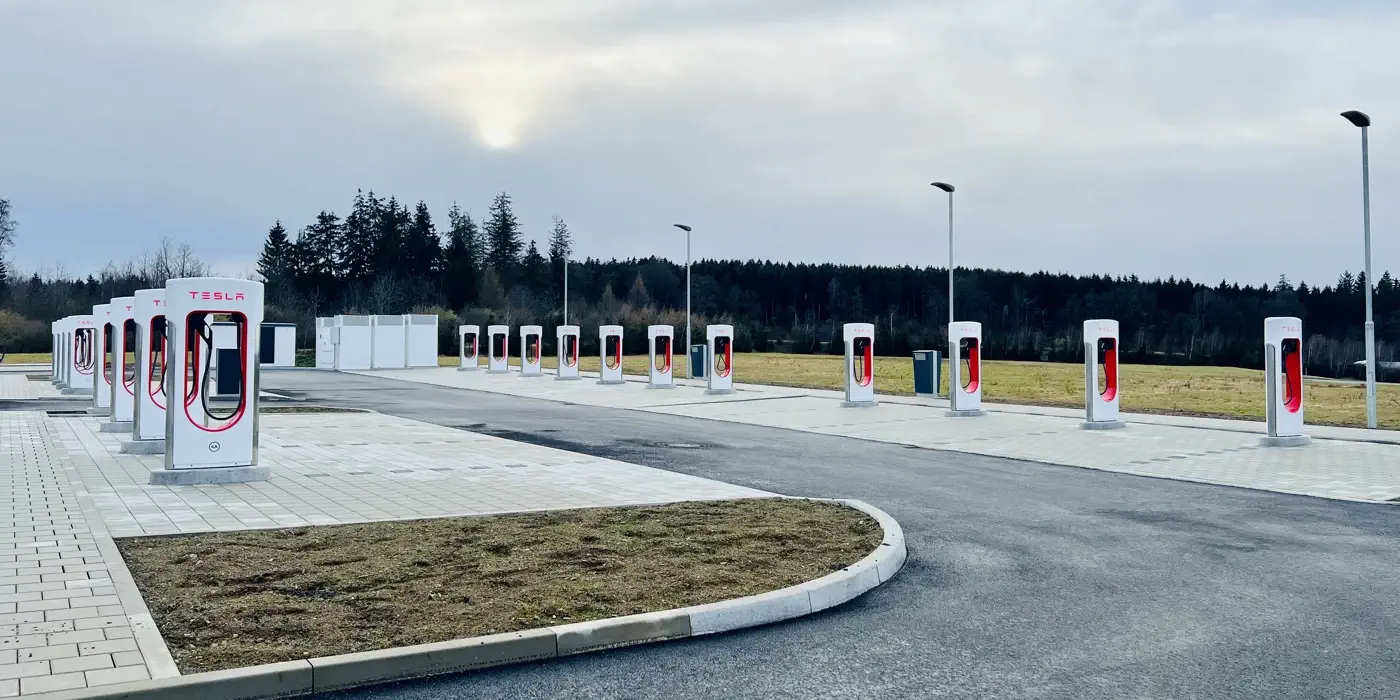 Tesla Supercharger Schleiz